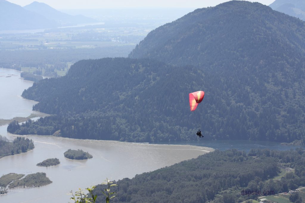 flying in the Fraser Valley Paragliding