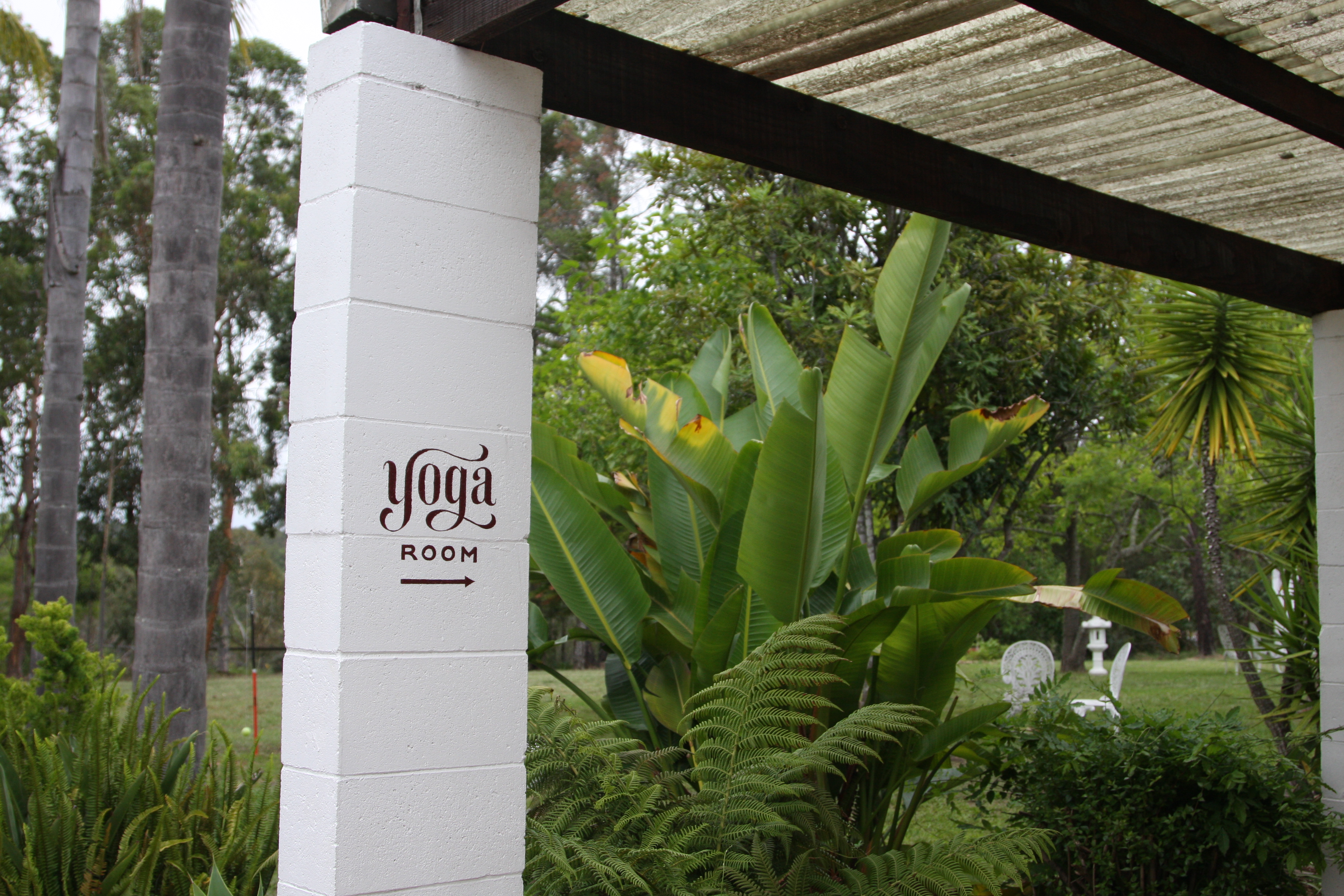 Sign Pointing To the Yoga Room at Swami's Yoga Retreat