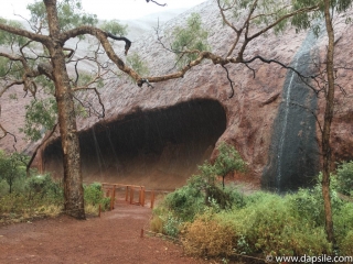Rain with Cave on tour from Alice Springs to Uluru