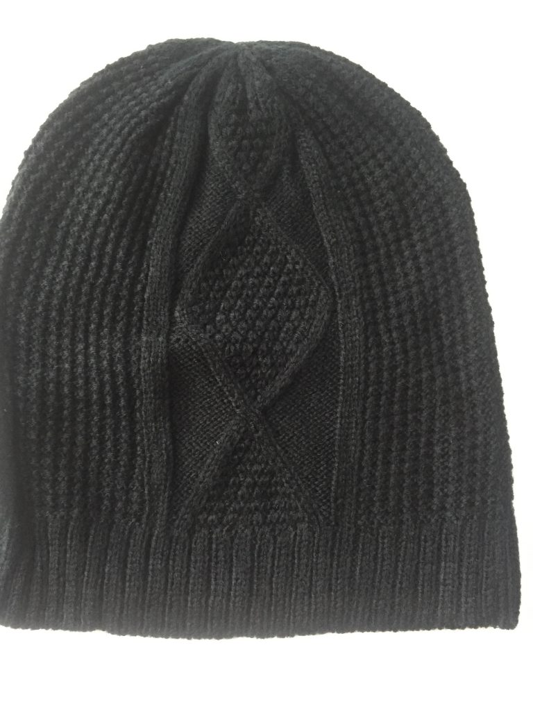 FabFitFun Fall 2017 black cable knit toque