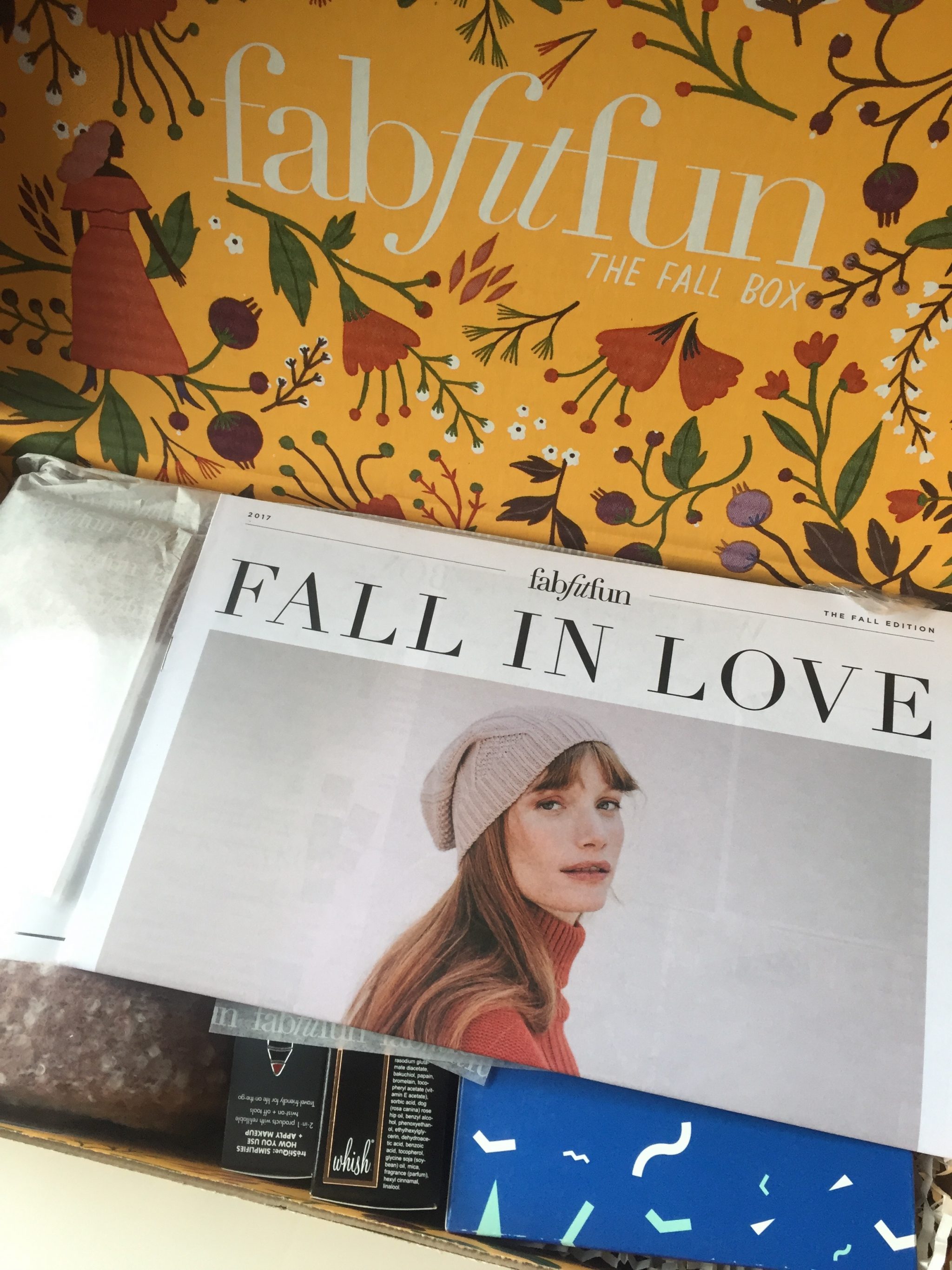 FabFitFun Fall 2017 open box with magazine
