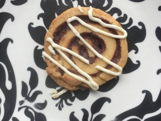 Sweet Somethings Cinnamon Bun Cookie Sweet Somethings Cinnamon Bun Cookie Cookie for the Challenge