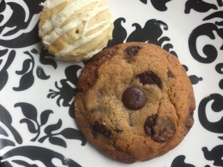 Sweet Somethings Chocolate Chip Cookie and Lavender and White Chocolate Scone Sweet Somethings chocolate chip cookie and lavender and white chocolate scone