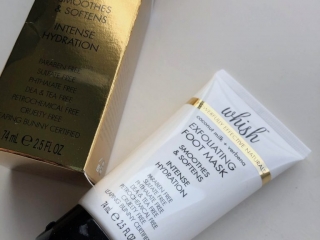 Whish Exfoliating Foot Mask Whish Exfoliating Foot Mask container and box