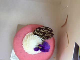 Strawberry Vanilla Breton Sable View of the Strawberry Vanilla Breton Sable from the top