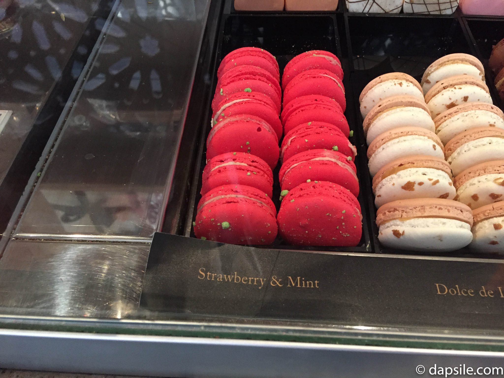 Strawberry and Mint Macaroon